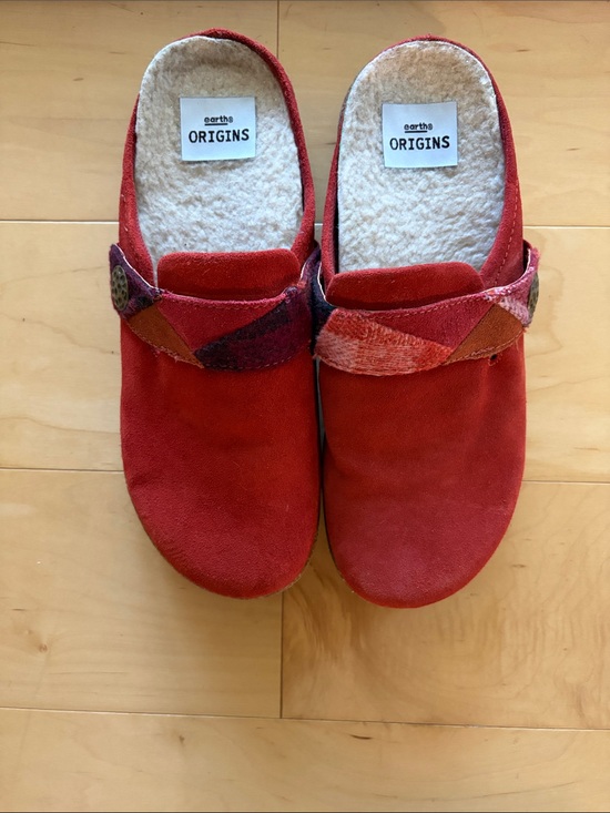 Earth Origins Shoes - Earth Origins Orange Suede Slip-On Clogs with Patterned Strap size 7 
New